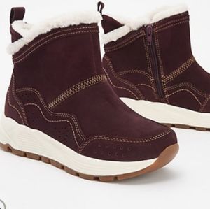 EARTH Genuine Leather / Suede Boots. Brand NEW! Boutique! Maroon Color.